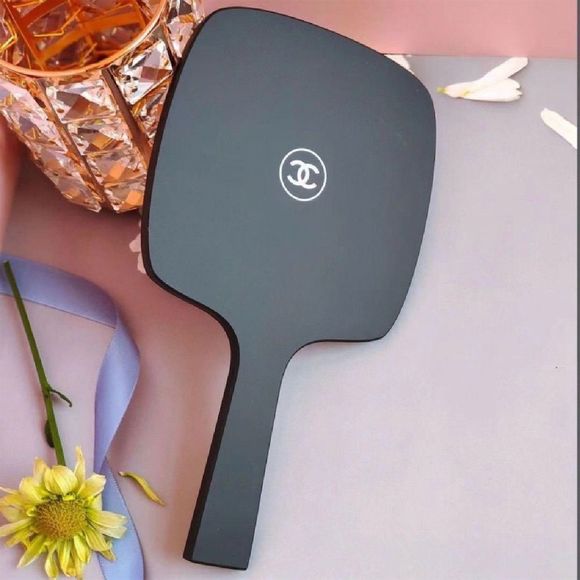 Authentic Chanel Black Hand Mirror NWOT Luxury Makeup Accessory - Picture 2 of 5